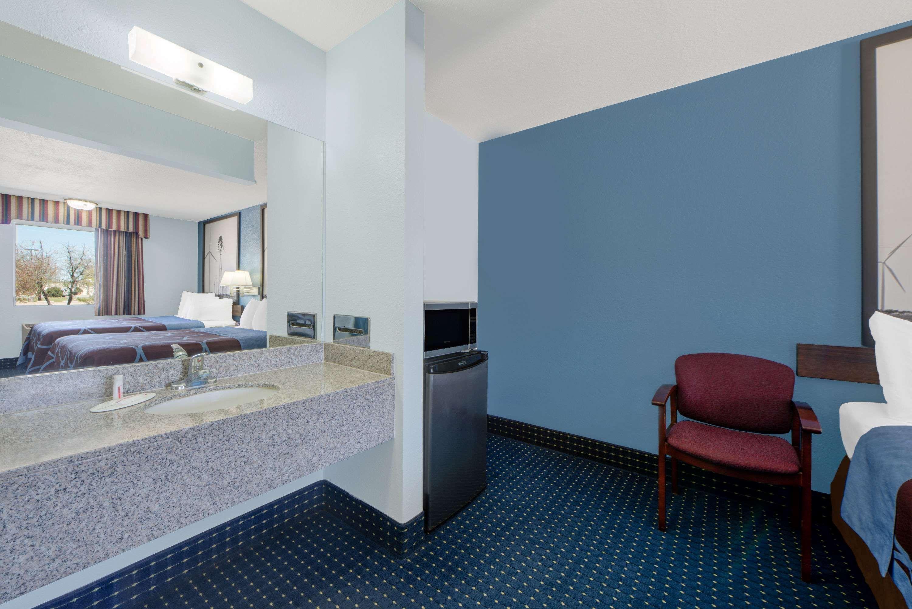 Super 8 By Wyndham Dumas Tx Motel Eksteriør bilde